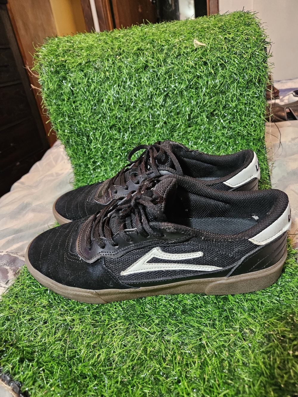 Men's Black Lace-Up Skate Sneakers with White Detailing